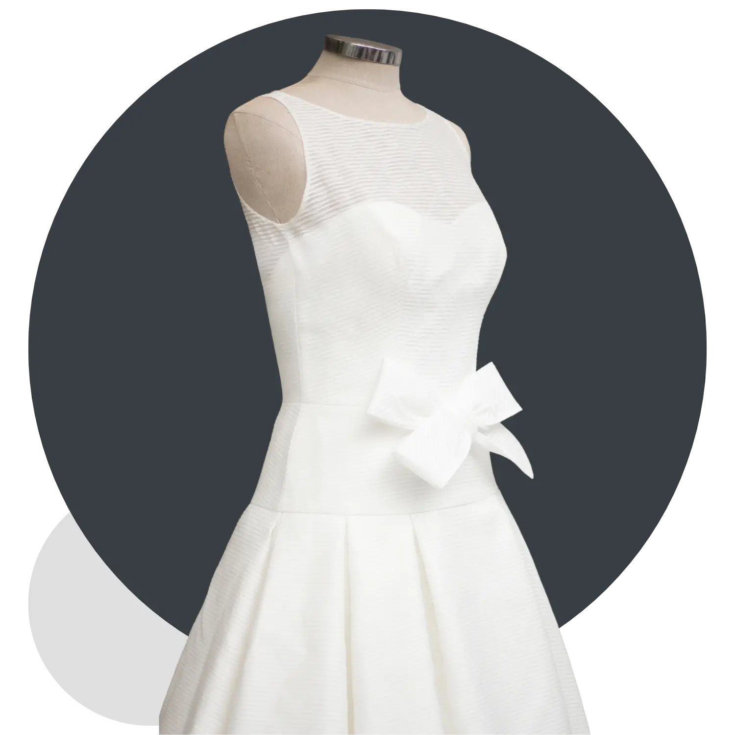 Brautkleid mit Schleife auf der Büste